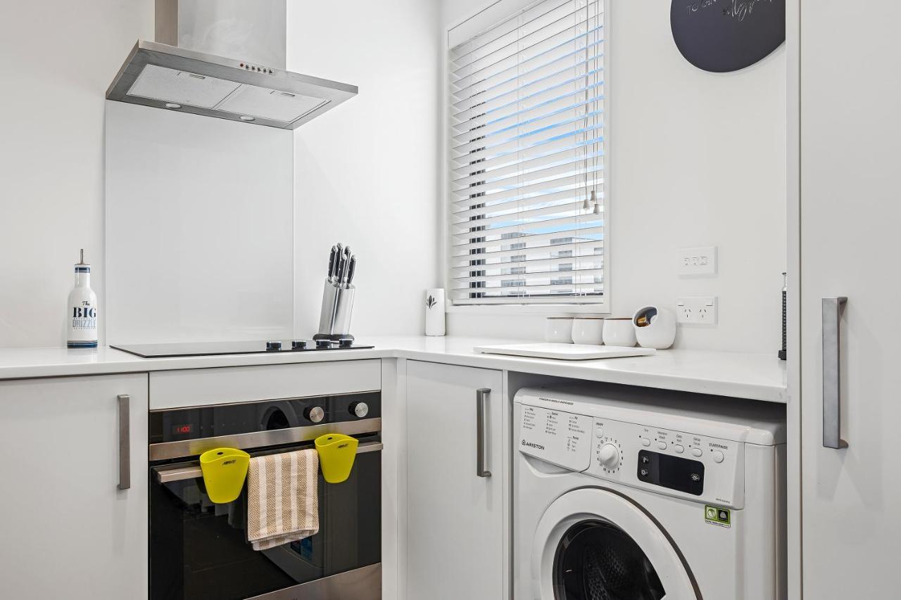 2 Bedroom City Pad With Free Car Park Christchurch Eksteriør billede